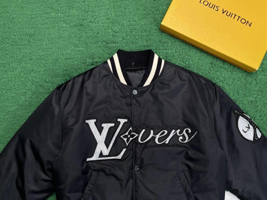 24SS루이비통 엠브로이더드 나일론 베이스볼 블루종 점퍼 블랙