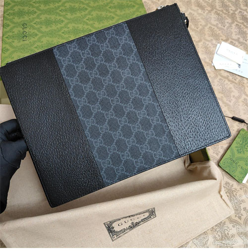 구찌 GG 수프림 캔버스 스트랩 파우치 클러치백 795487