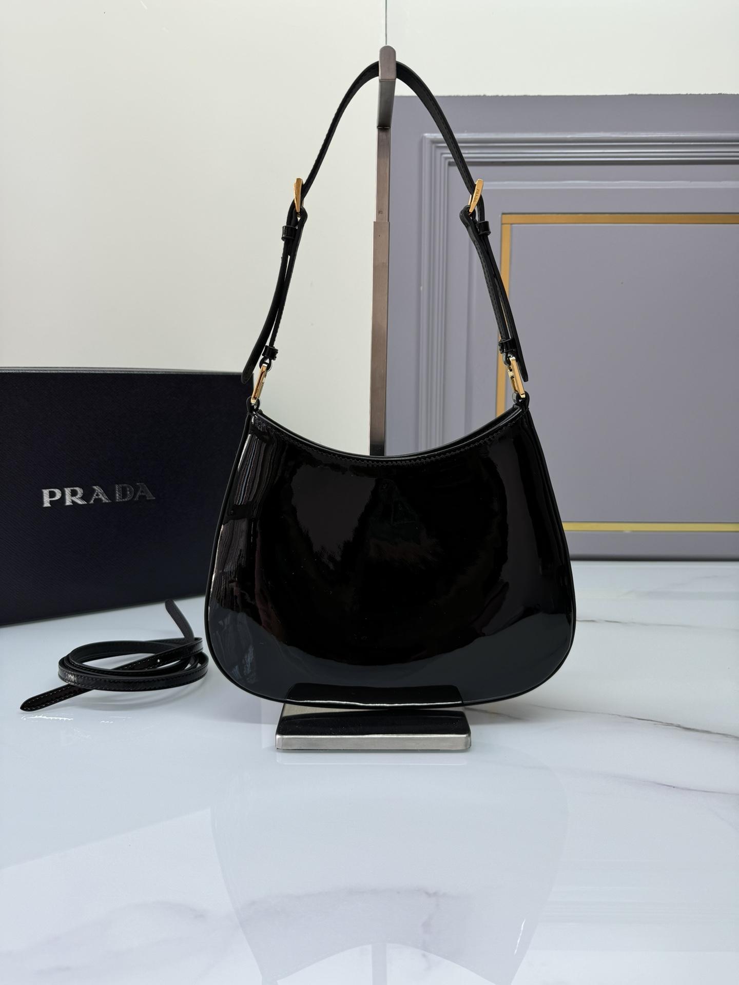 프라다 Cleo Patent Shoulder