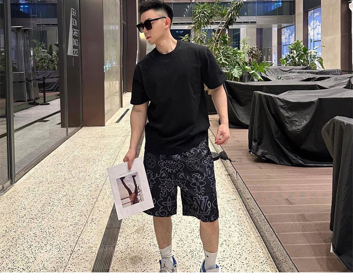 루이비통 LV 아라베스크 모노그램 프린트 슬리브드 실크 반바지