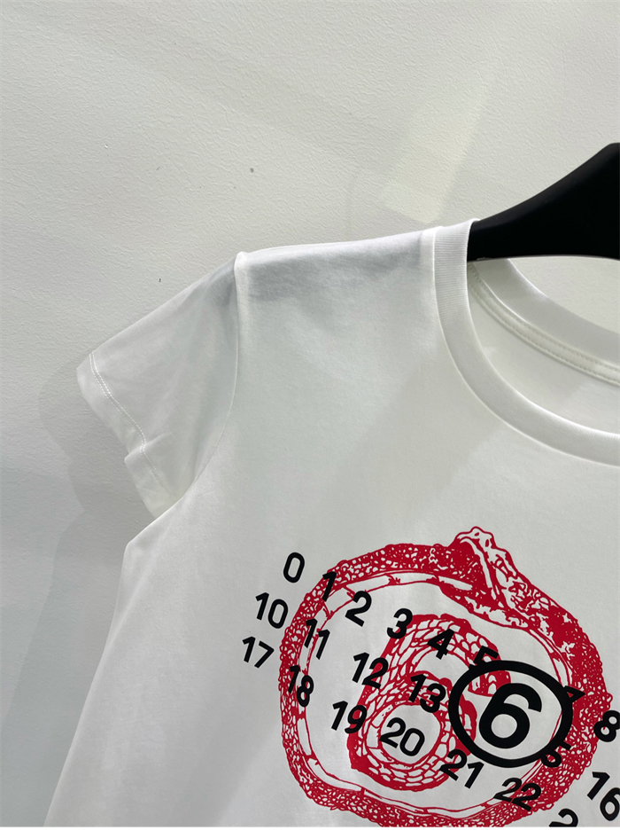 메종 마르지엘라 이어 오브 더 스네이크 반팔 티셔츠