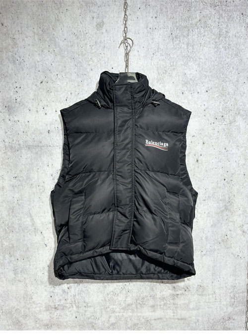 발렌시아가 24SS 웨이브로고 푸퍼 패딩 베스트