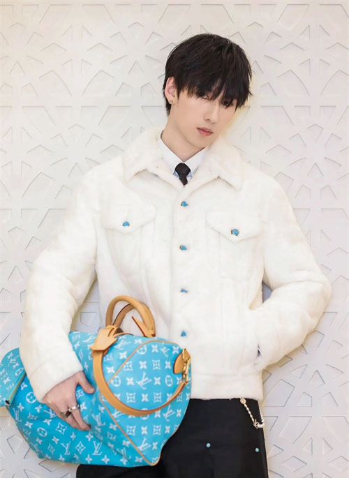 루이비통 레진LV 밍크 트러커 자켓