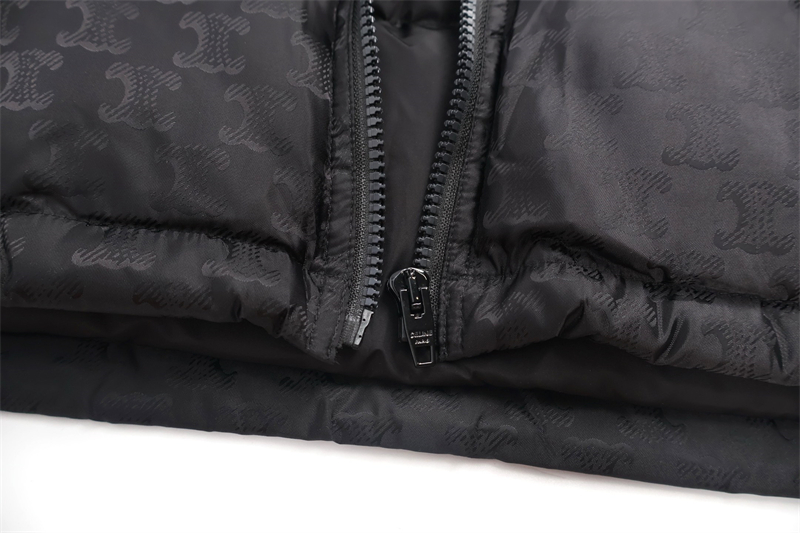 셀린느 트리옹프 모노그램 나일론 자카드 다운 패딩 자켓