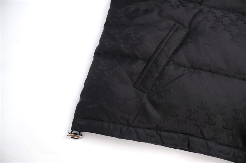 셀린느 트리옹프 모노그램 나일론 자카드 다운 패딩 자켓