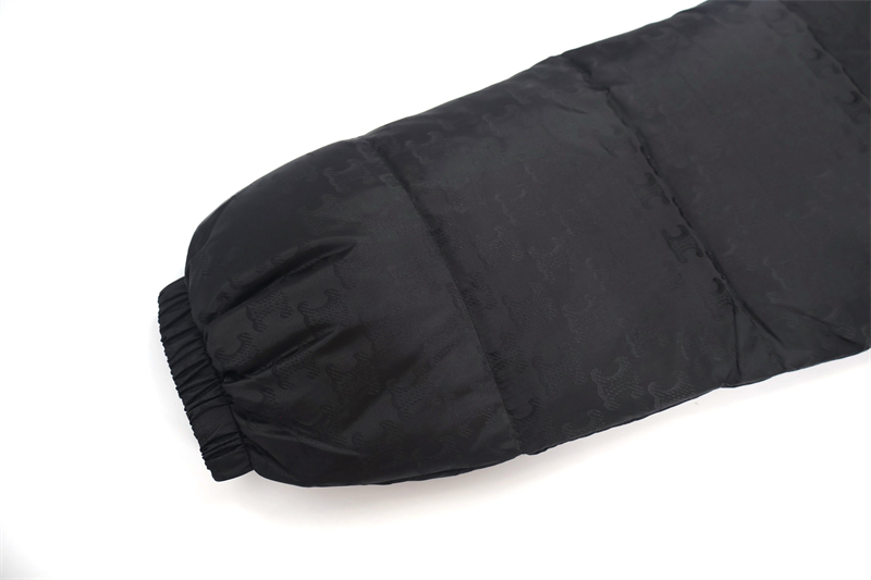 셀린느 트리옹프 모노그램 나일론 자카드 다운 패딩 자켓