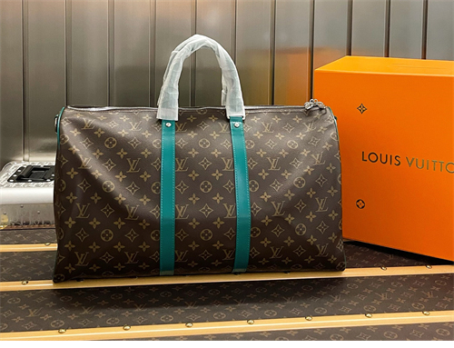 루이비통 반둘리에 50 모노그램 키폴