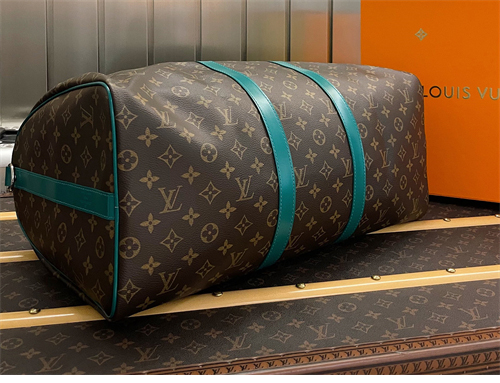 루이비통 반둘리에 50 모노그램 키폴