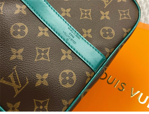 루이비통 반둘리에 50 모노그램 키폴