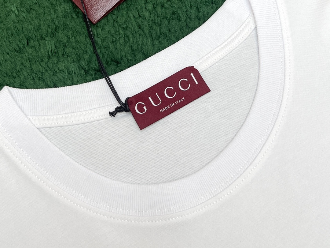 구찌 프리폴컬렉션 웹 프린트 저지 코튼 티셔츠 화이트