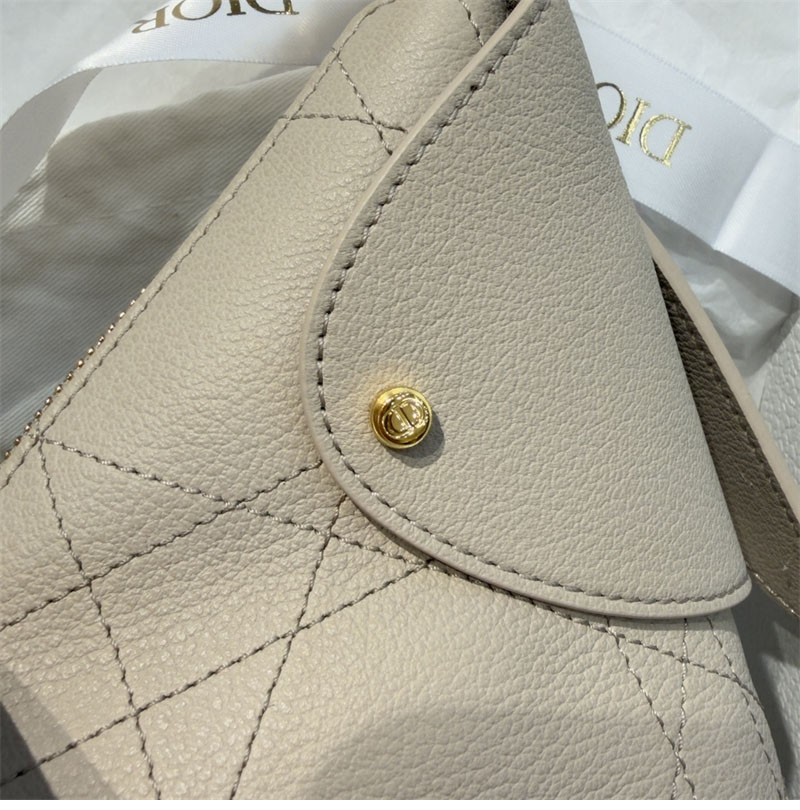 디올 보야주 스몰 백 파우더 베이지 매크로 까나쥬 그레인