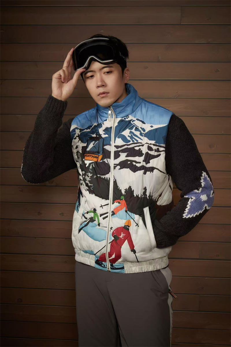 루이비통 SKI 슬리브리스 퀼티드 베스트