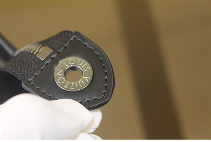 루이비통 포쉐트 보야주 클러치 MM 이클립스 모노그램 M69535