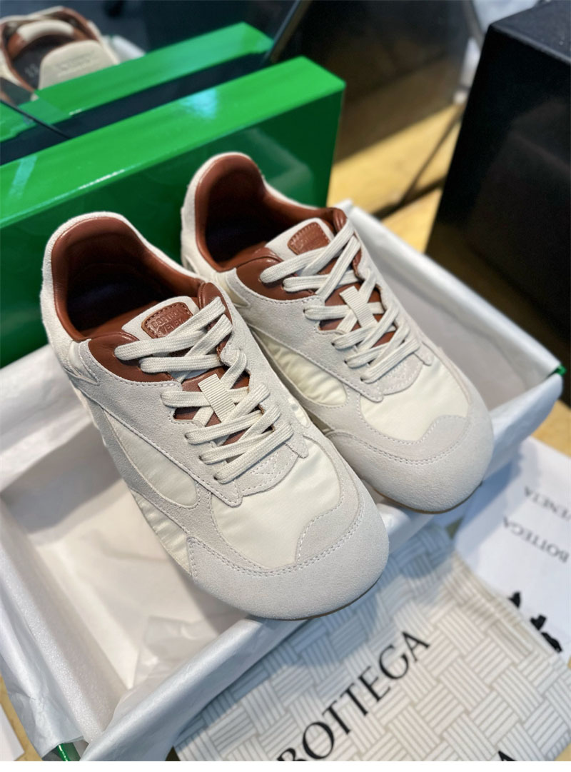 보테가베네타 오르빗 플래시 스니커즈