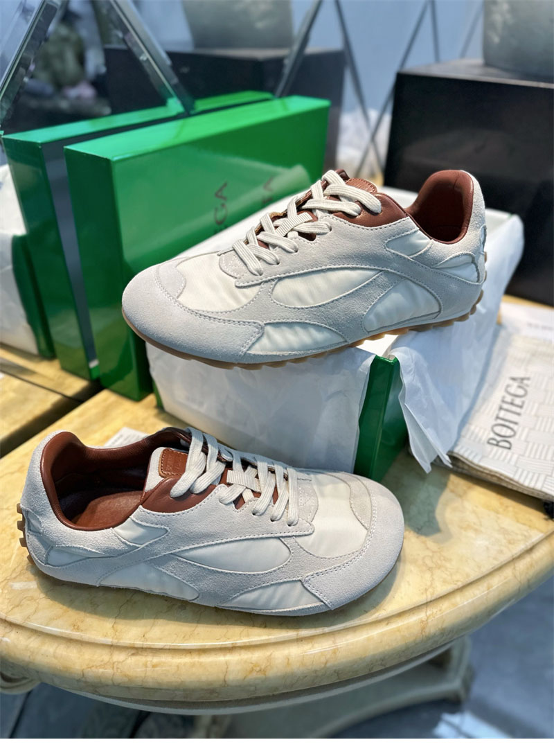 보테가베네타 오르빗 플래시 스니커즈