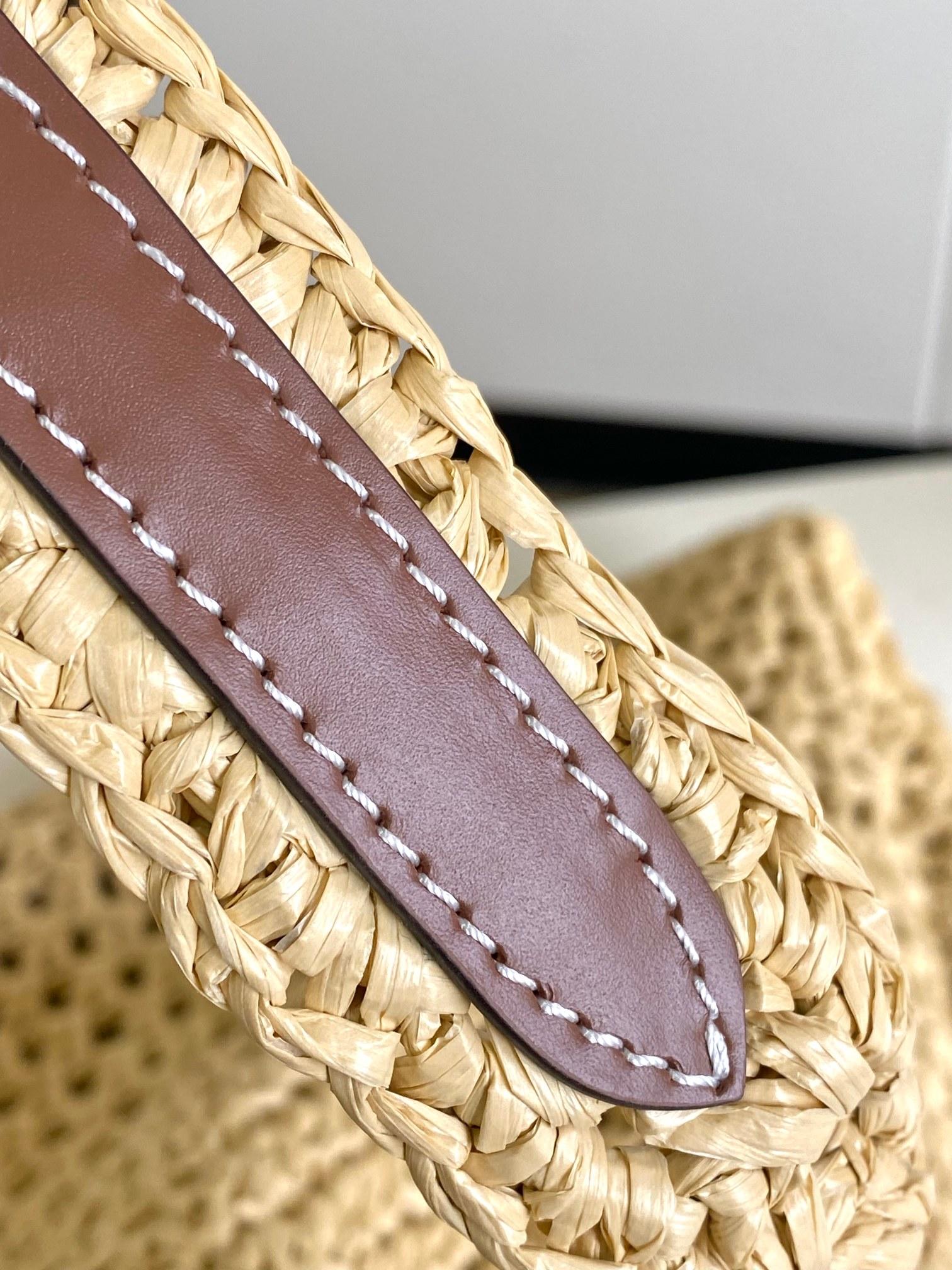 Louis Vuitton On The Go Raffia