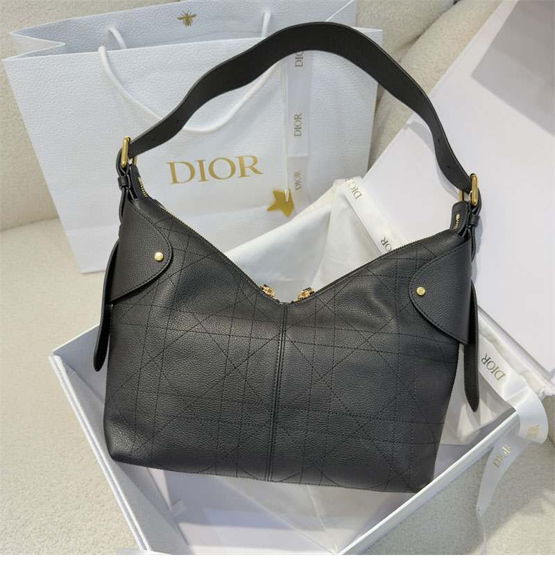 디올 보야주 미디엄 백 블랙 플랫 매크로 까나쥬 그레인