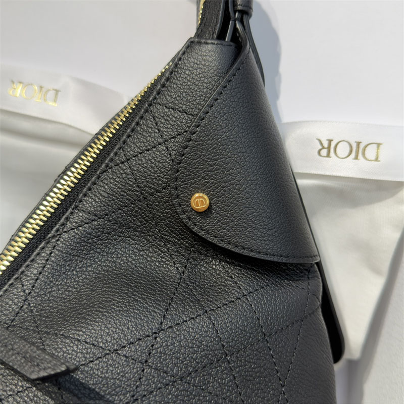 디올 보야주 미디엄 백 블랙 플랫 매크로 까나쥬 그레인