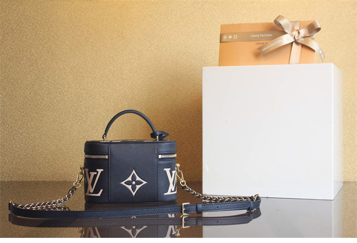 루이비통 베니티 PM 앙프렝뜨 모노그램 M45780