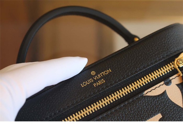 루이비통 베니티 PM 앙프렝뜨 모노그램 M45780