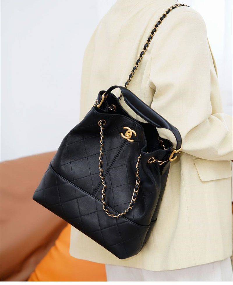 샤넬 25A 카프스킨 골드메탈 쇼핑백