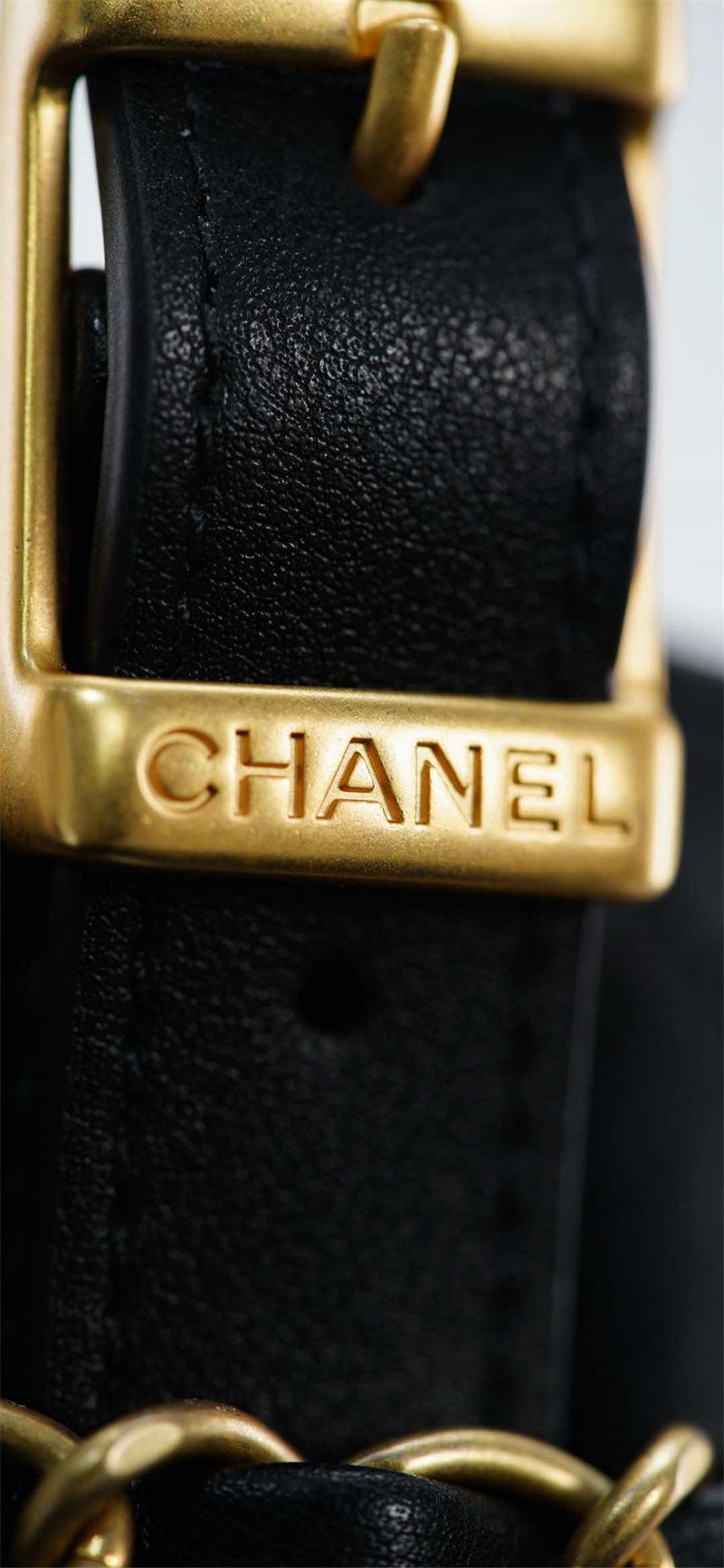 샤넬 25A 카프스킨 골드메탈 쇼핑백