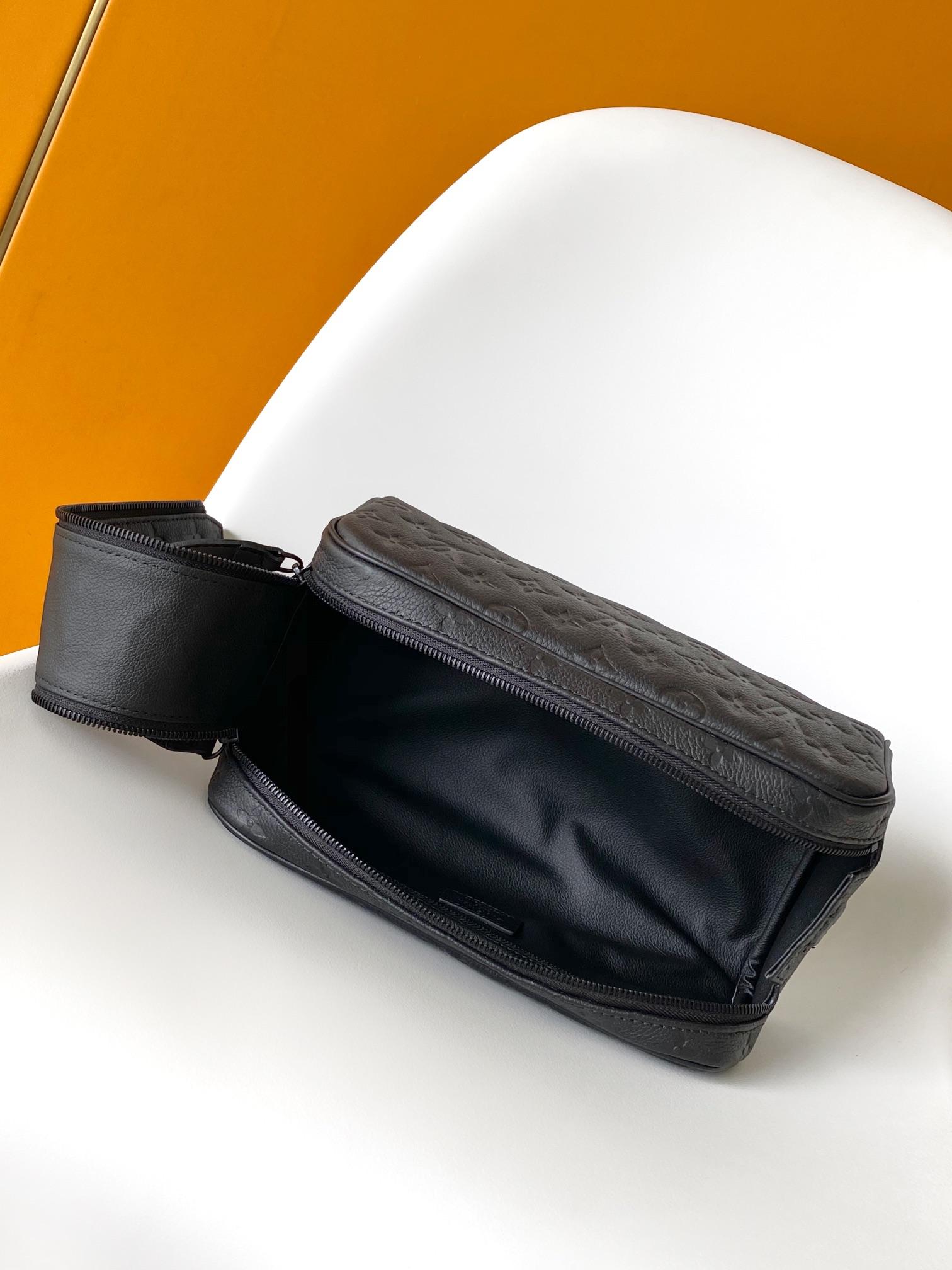Louis Vuitton Dopp Kit