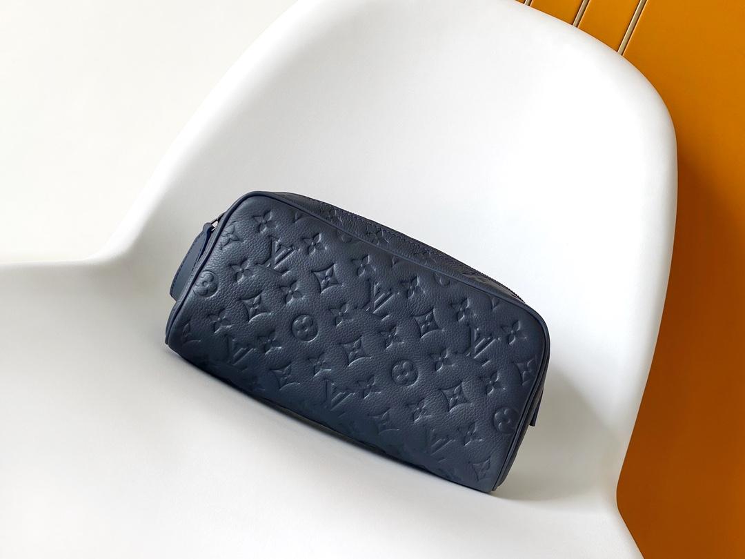 Louis Vuitton Dopp Kit