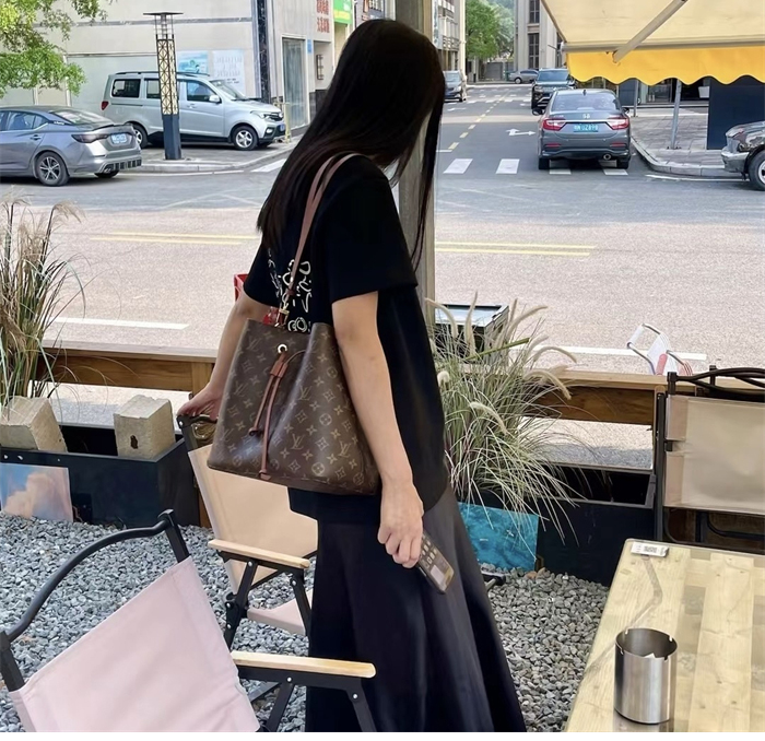 루이비통 네오노에 MM 카라멜 모노그램 M44887