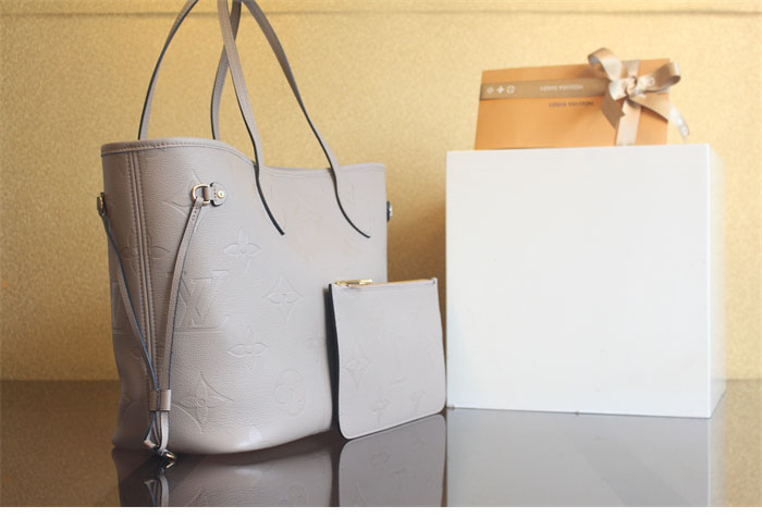 루이비통 네버풀 MM 토트백 앙프렝트 모노그램 M45686