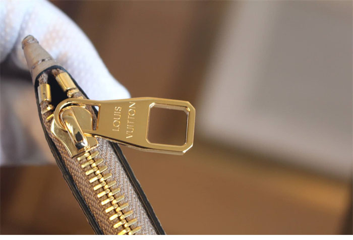 루이비통 네버풀 MM 토트백 앙프렝트 모노그램 M45686