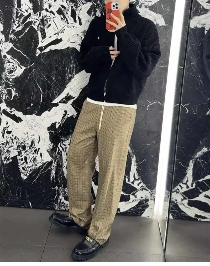 셀린느 트리옹프 트러커 스웨터