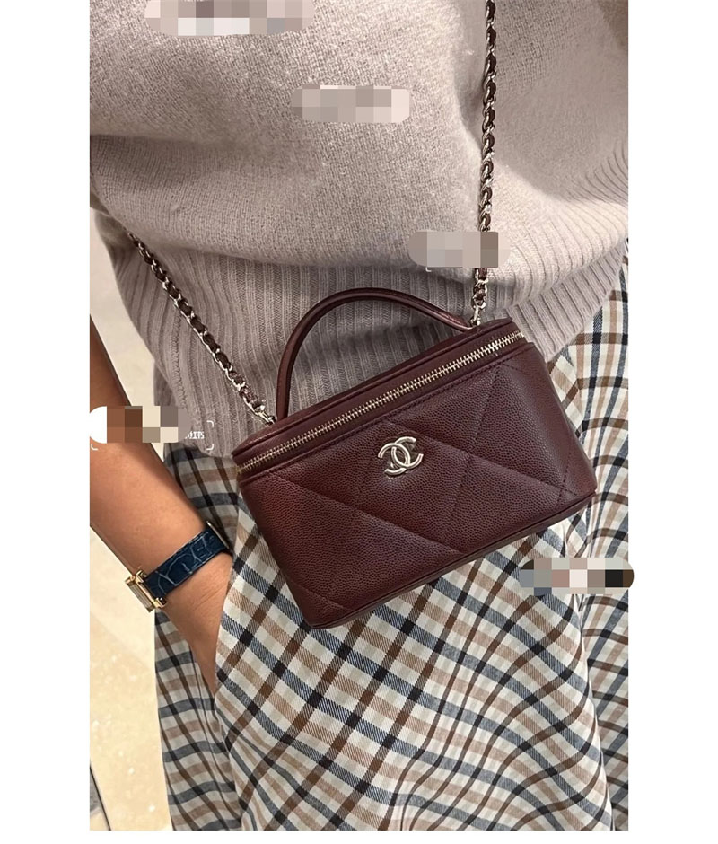 샤넬 25k 직사각 베니티 케이스 캐비어 골드 메탈 다크 브라운