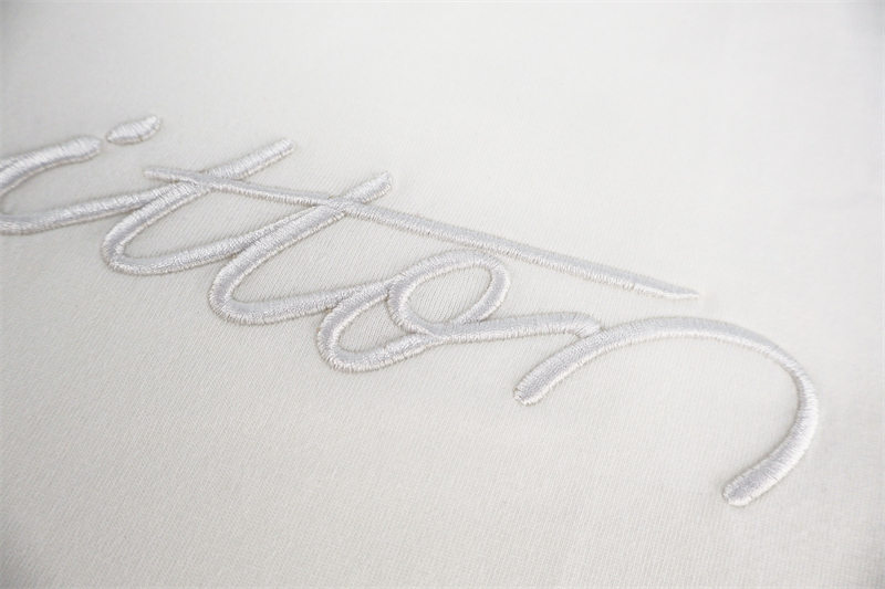 루이비통 엠벨리시드 시그니처 반팔 티셔츠