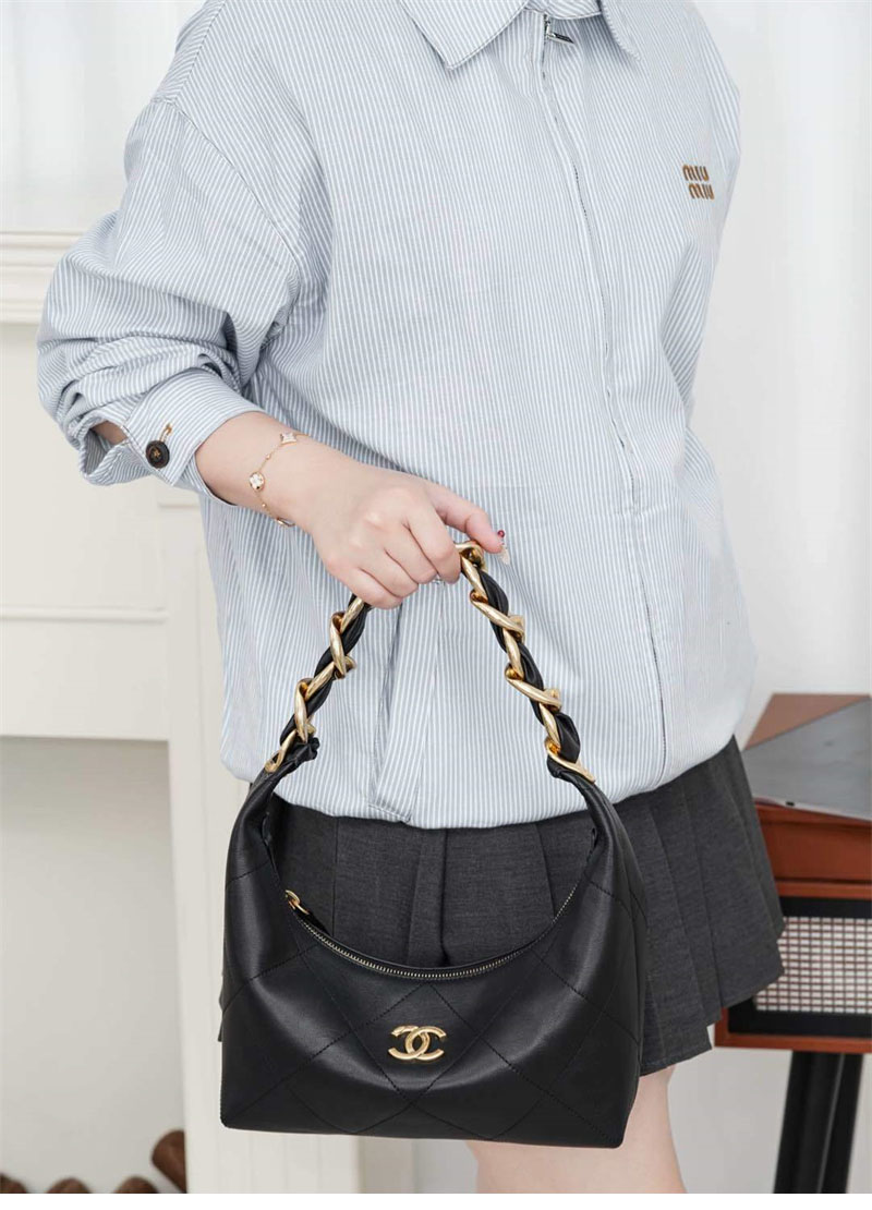 샤넬 25k 호보백 블랙 골드 메탈