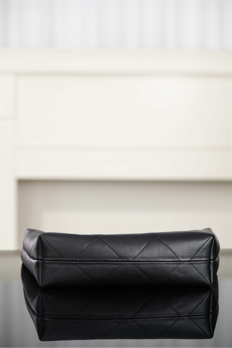 샤넬 25k 호보백 블랙 골드 메탈