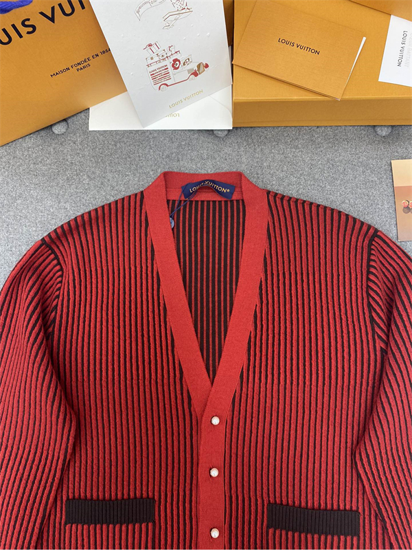 루이비통 x 박서보 울 가디건