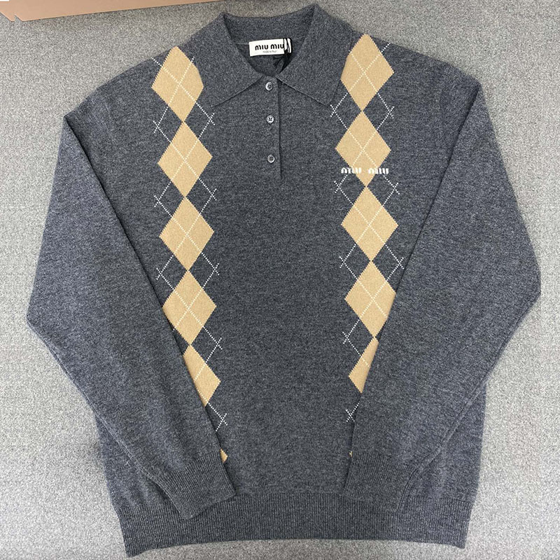 미우미우 로고 아가일 캐시미어 폴로 셔츠