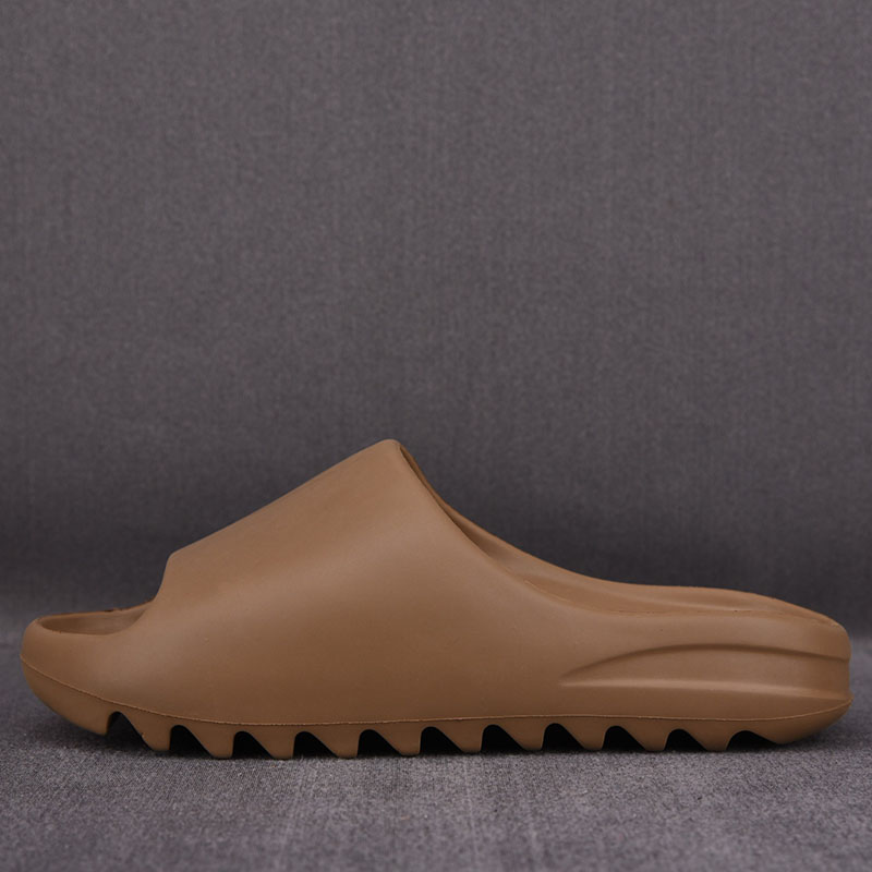 아디다스 이지 슬라이드 “CORE” Yeezy Slide GW5350