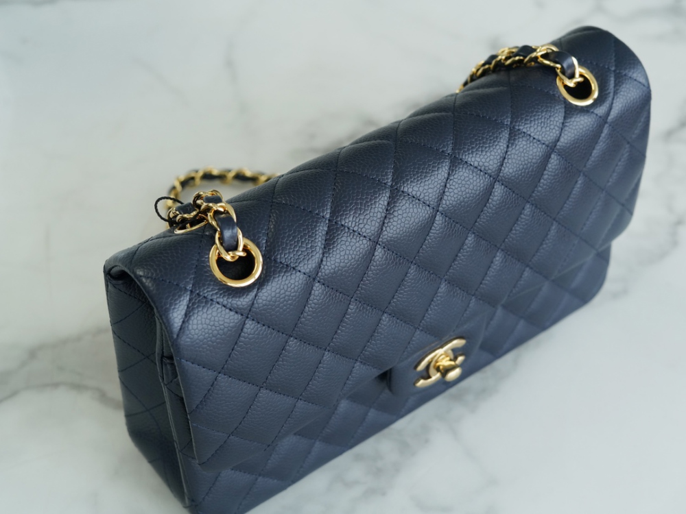 샤넬 Classic Medium Caviar
