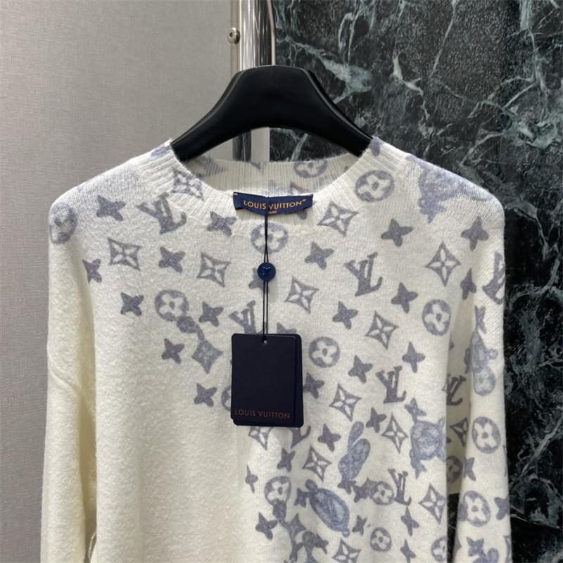 루이비통 모노그램 프린트 레이어드 풀오버