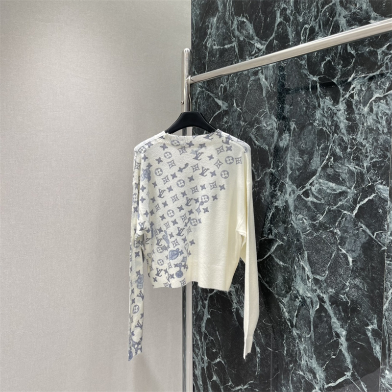 루이비통 모노그램 프린트 레이어드 풀오버