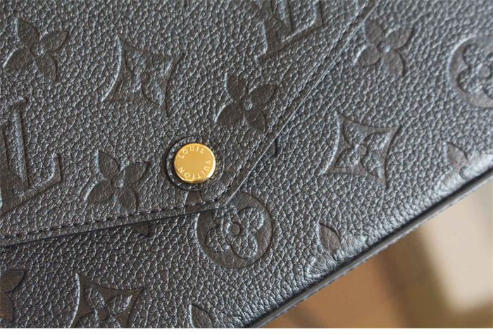 루이비통 포쉐트 펠리시 앙프렝뜨 모노그램 M64064