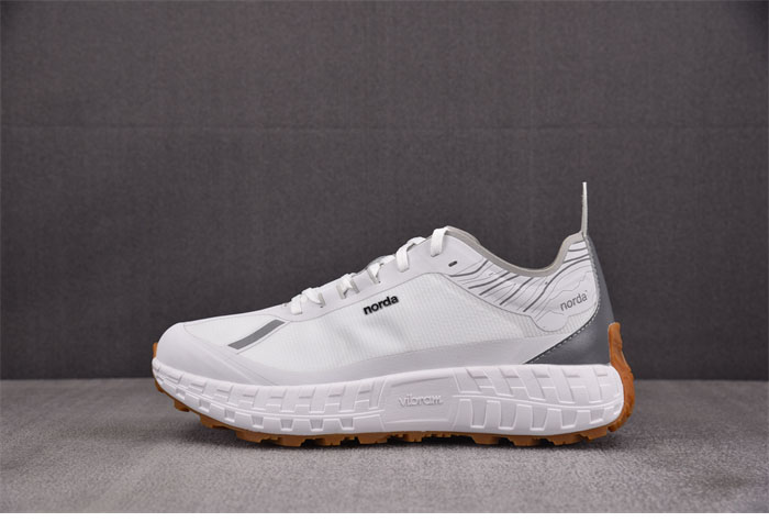 노다 001 스니커즈 화이트 Anti Slip Wear Resistant