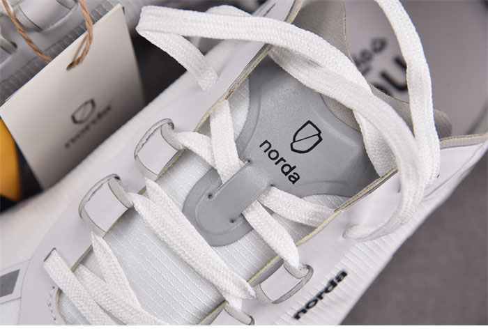 노다 001 스니커즈 화이트 Anti Slip Wear Resistant