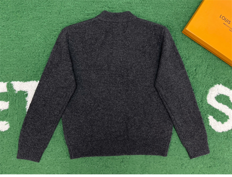루이비통 x 박서보 모노그램 자카드 울 하프집업 풀오버 니트