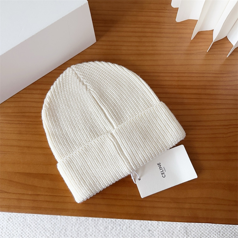 셀린느 25FW 트리옹프 비니