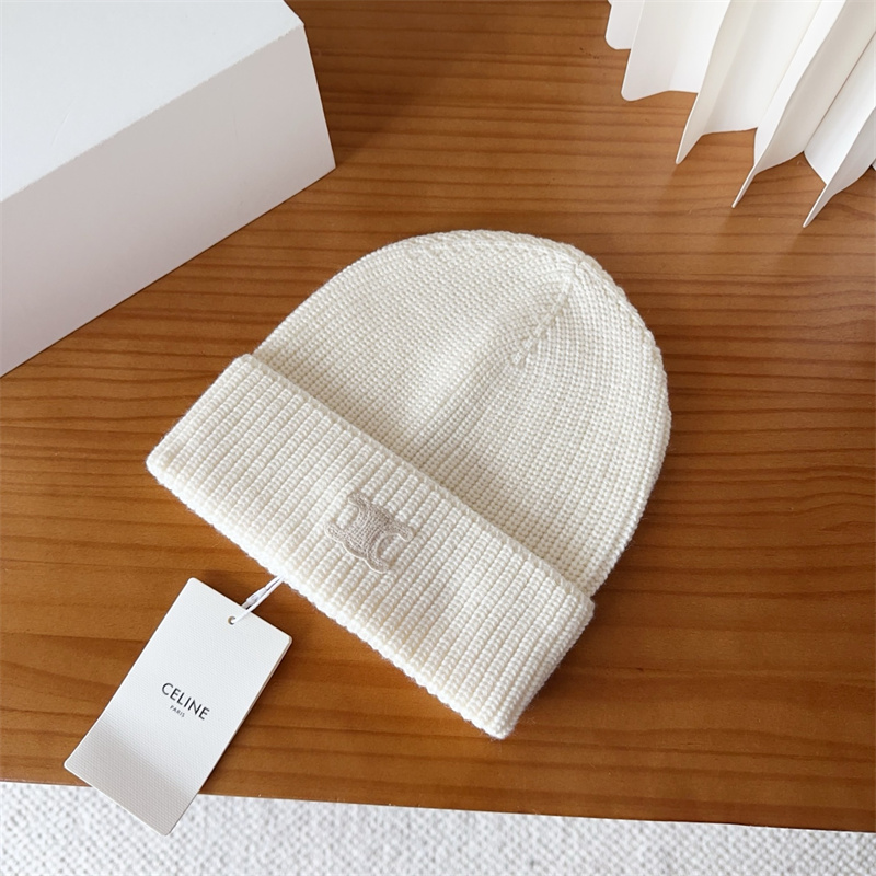 셀린느 25FW 트리옹프 비니