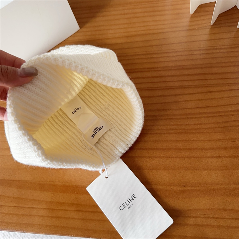 셀린느 25FW 트리옹프 비니