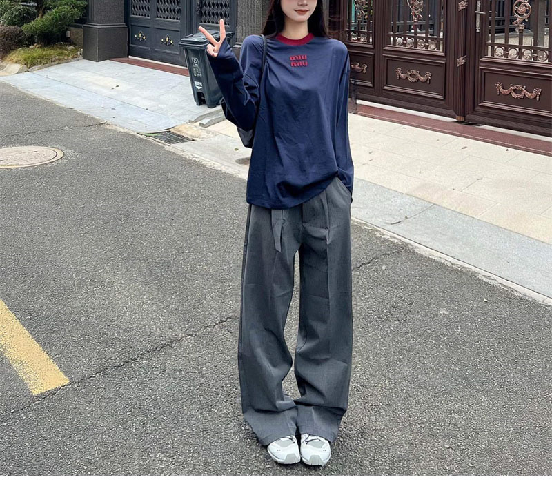 미우미우 로고 자수 코튼 저지 긴팔 티셔츠